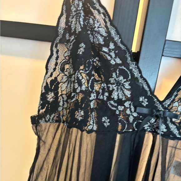 Vintage Made In USA nylon Lingerie slip. Size medium - Picture 8 of 12